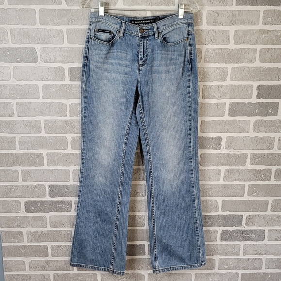DKNY SOHO JEAN Flaired Boot Cut Light Wash Denim Jeans Women's Size 6R - Picture 1 of 16